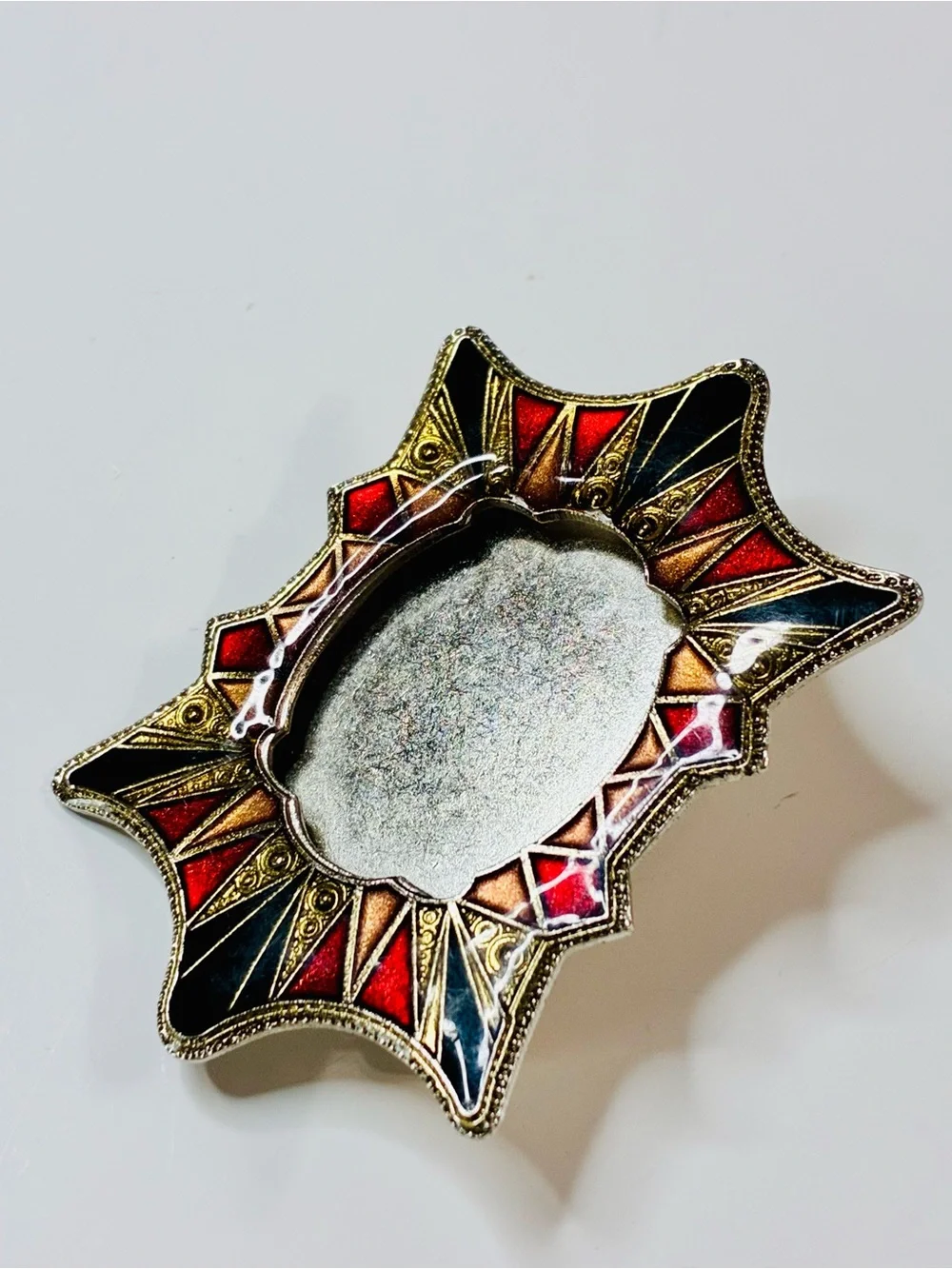 Gold Tone Victorian Inspired Photo Frame Brooch - Elegant Women's Jewelry